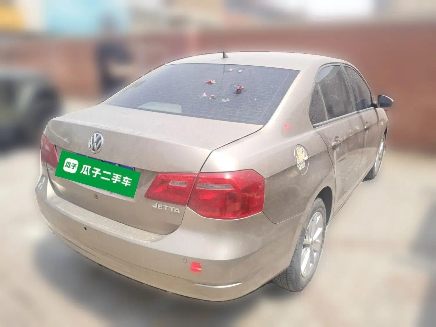 Volkswagen Jetta 2013 1.6L Manual Comfort Model — миниатюра 6