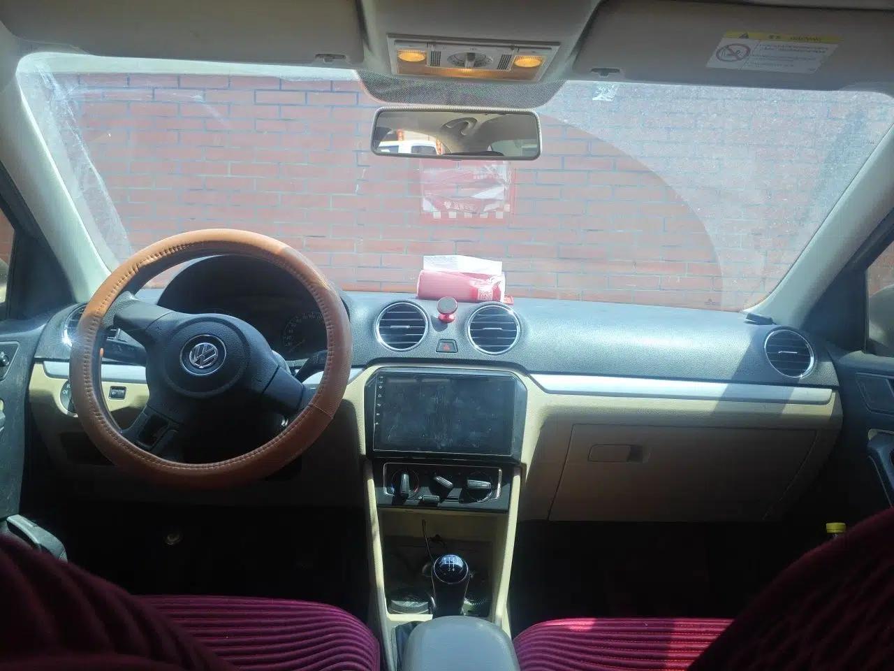 Volkswagen Jetta 2013 1.6L Manual Comfort Model — миниатюра 10