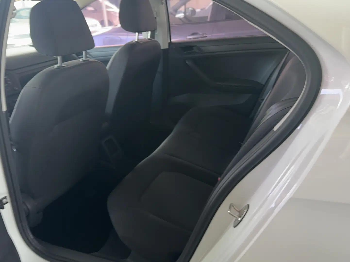 Volkswagen Jetta 2019 Dream Edition 1.5L Manual Fashion Version — миниатюра 16