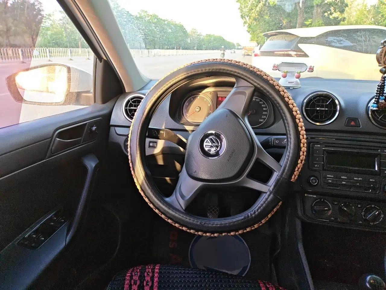 Volkswagen Jetta 2019 Dream Edition 1.5L Manual Fashion Version — миниатюра 7