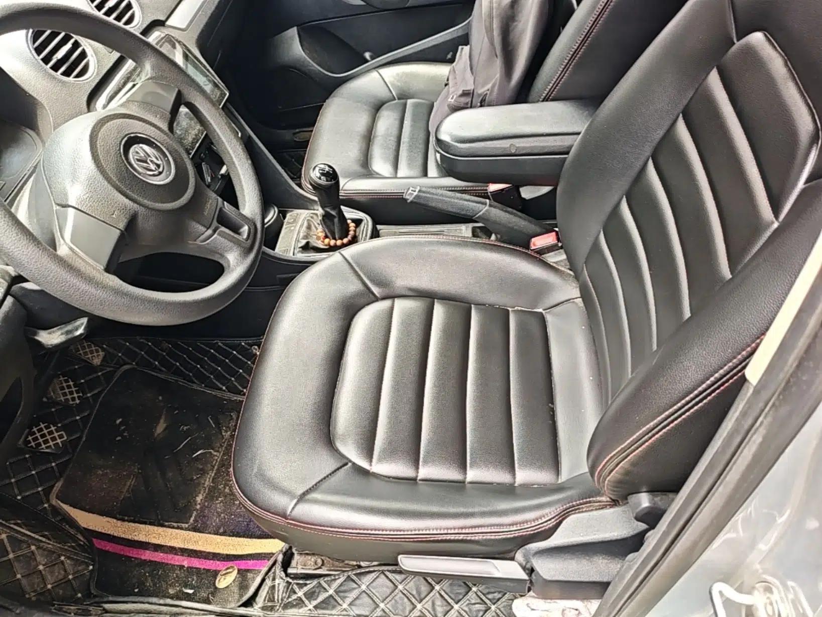 Volkswagen Jetta 2015 1.6L Manual Comfort Model — миниатюра 18