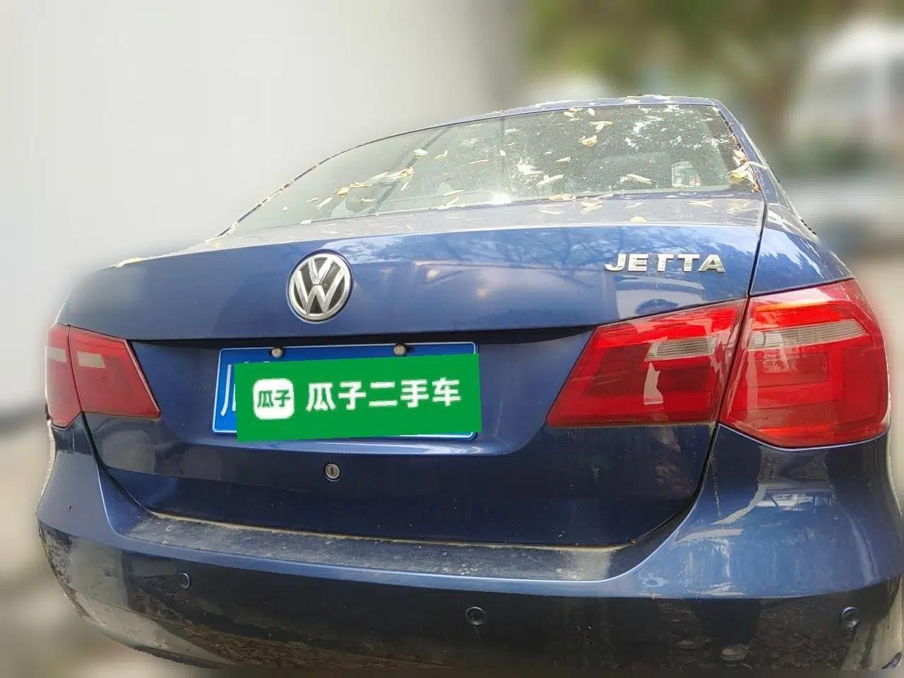 Volkswagen Jetta 2013 1.6L Manual Comfort Model — миниатюра 5
