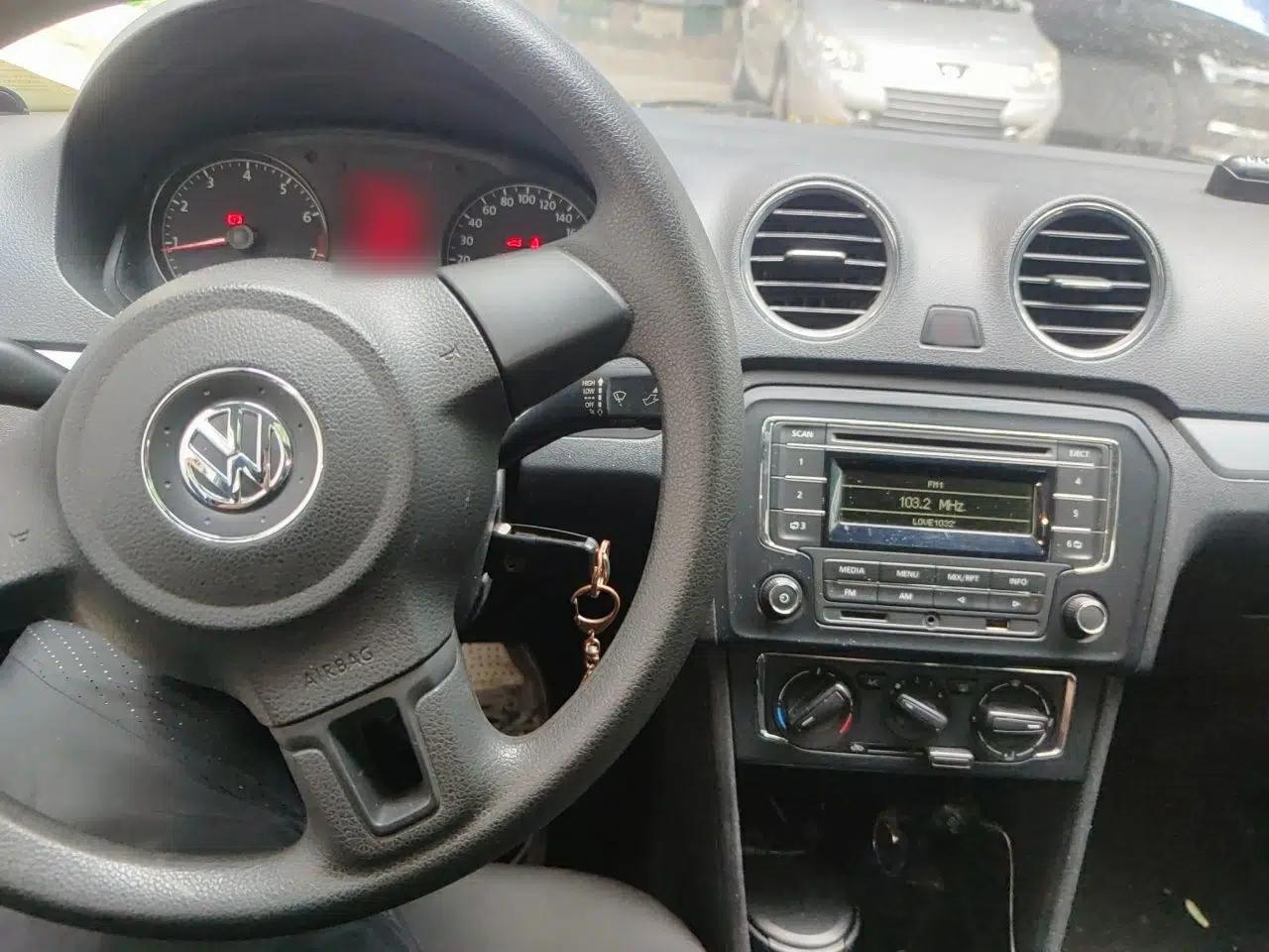 Volkswagen Jetta 2013 1.6L Manual Comfort Model — миниатюра 10