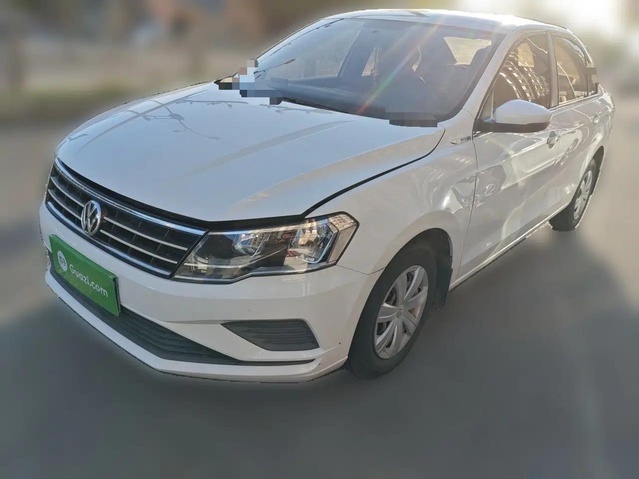 Volkswagen Jetta 2017 1.5L Manual Fashion Edition — миниатюра 1