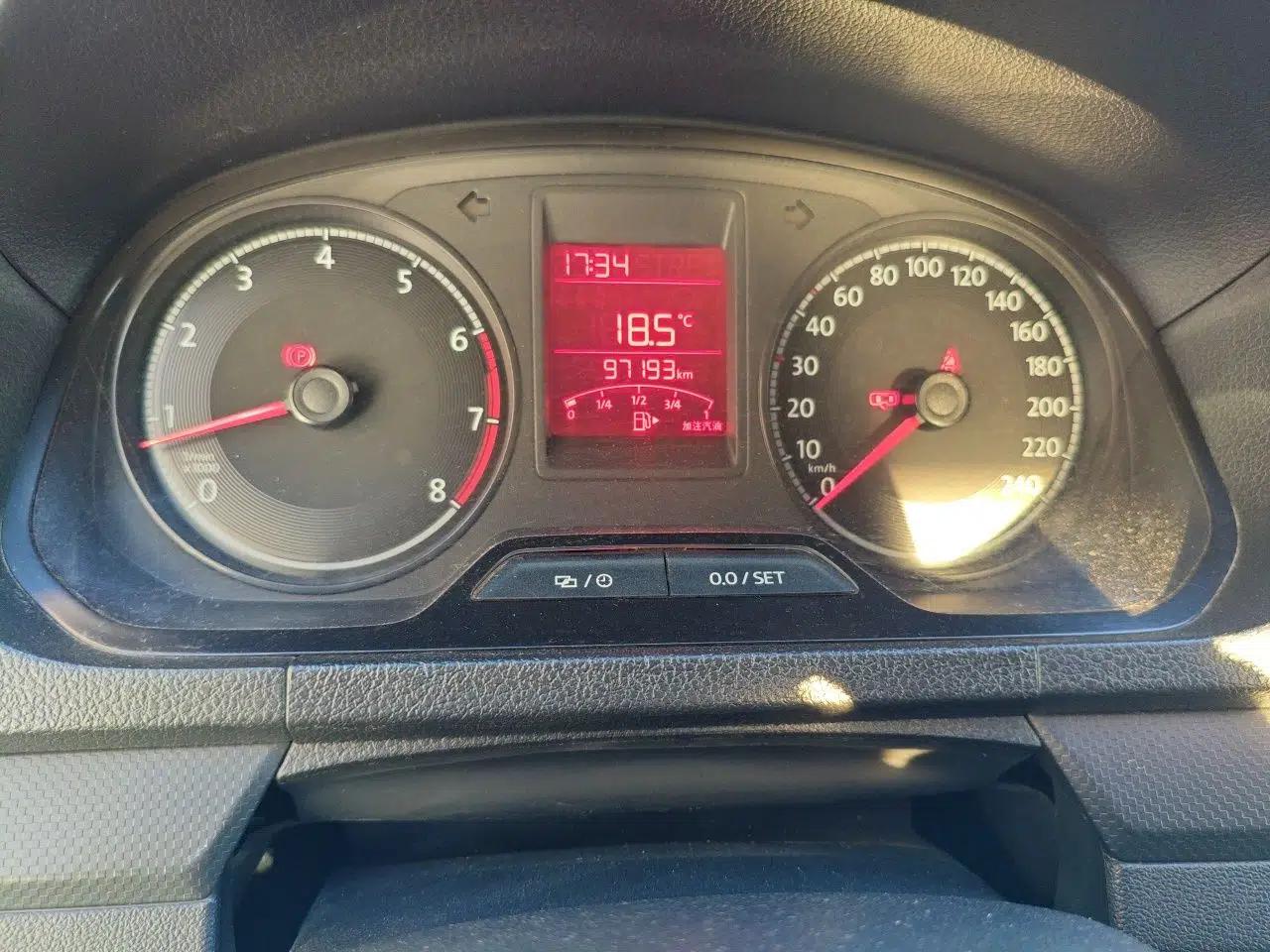 Volkswagen Jetta 2017 1.5L Manual Fashion Edition — миниатюра 12
