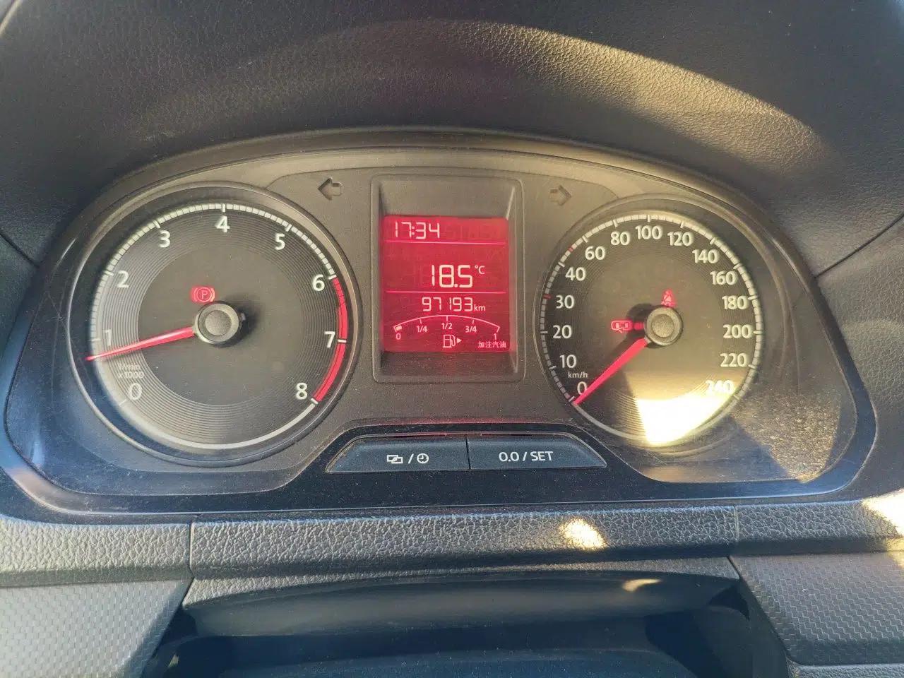 Volkswagen Jetta 2017 1.5L Manual Fashion Edition — миниатюра 13