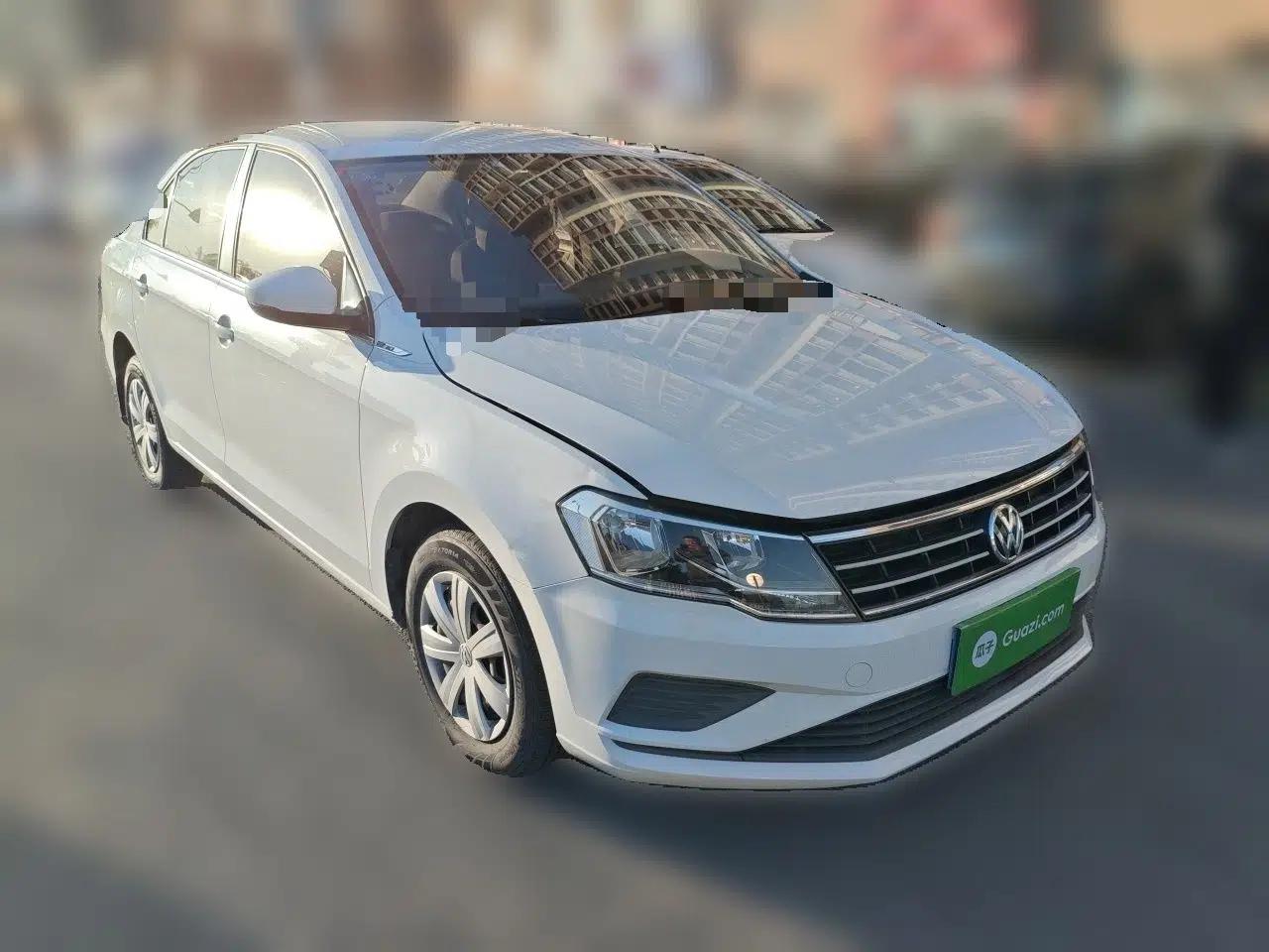 Volkswagen Jetta 2017 1.5L Manual Fashion Edition — миниатюра 3