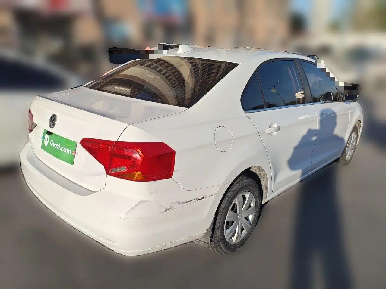 Volkswagen Jetta 2017 1.5L Manual Fashion Edition — миниатюра 6
