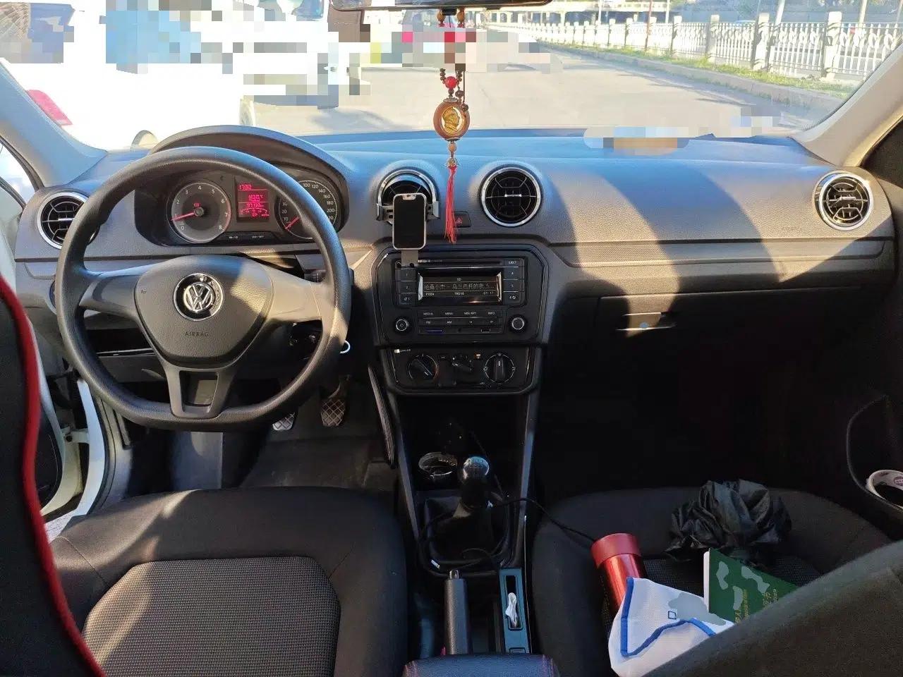 Volkswagen Jetta 2017 1.5L Manual Fashion Edition — миниатюра 10