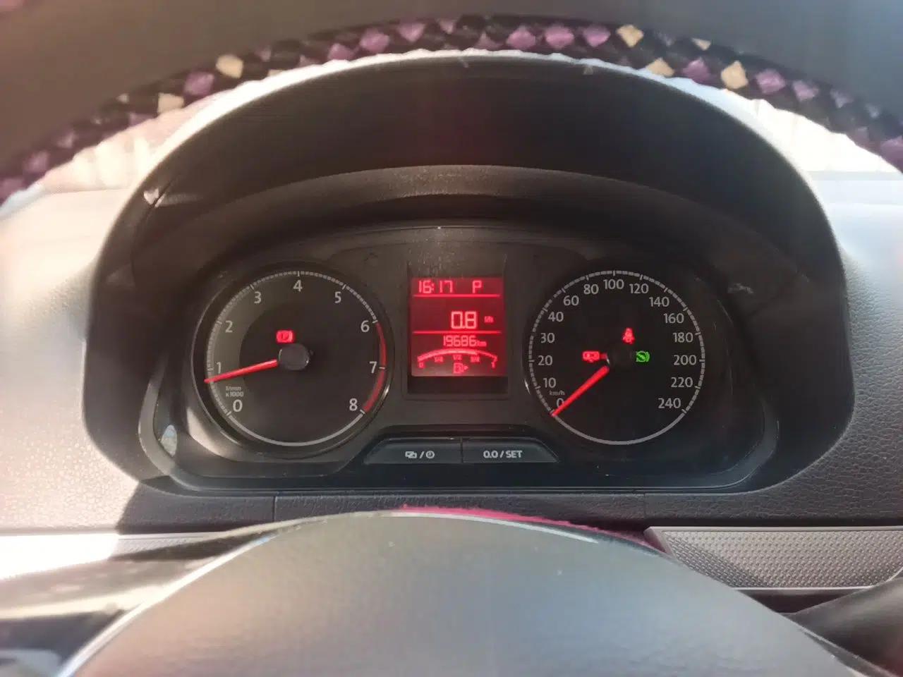Volkswagen Jetta 2017 1.5L Automatic Comfort Model — миниатюра 12