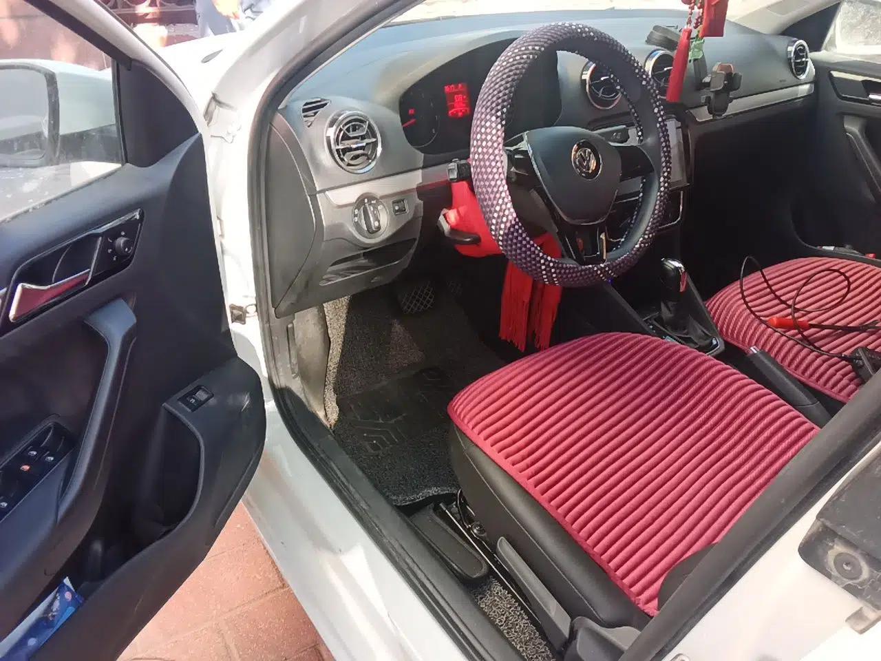 Volkswagen Jetta 2017 1.5L Automatic Comfort Model — миниатюра 17