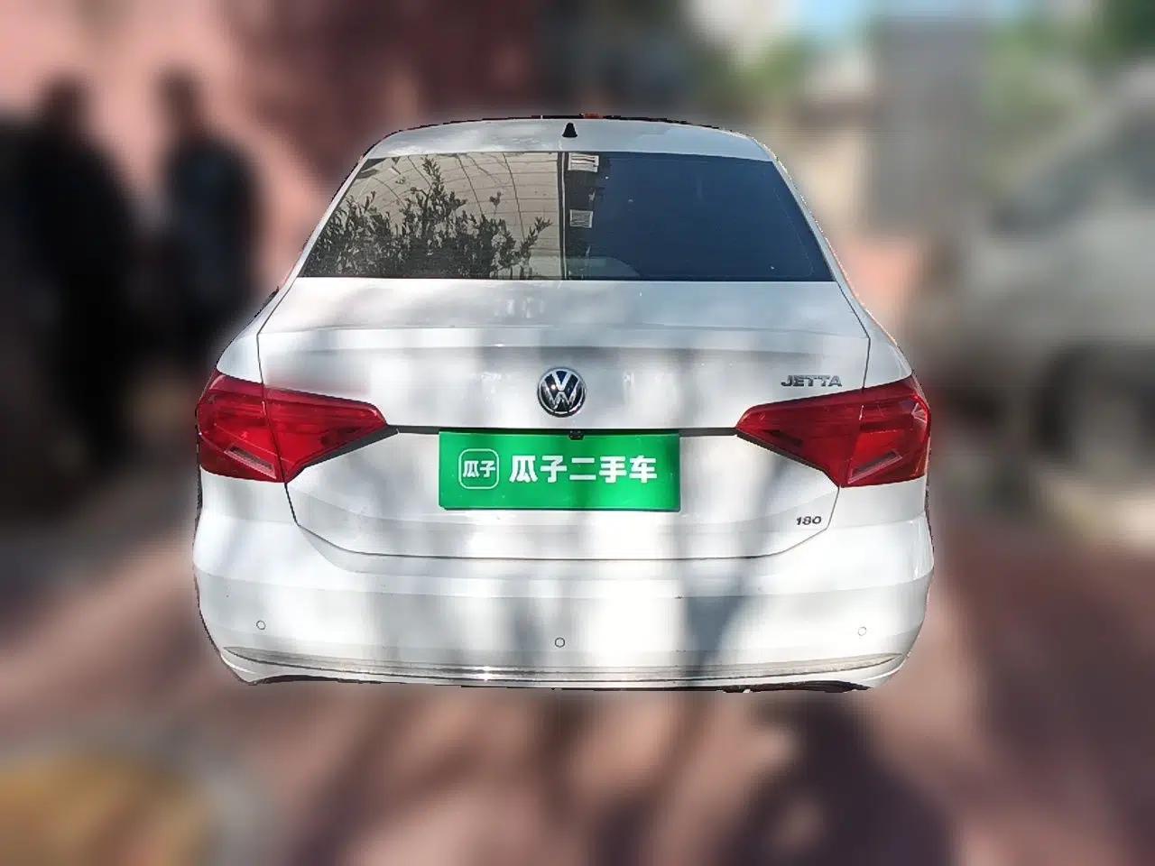 Volkswagen Jetta 2017 1.5L Automatic Comfort Model — миниатюра 5