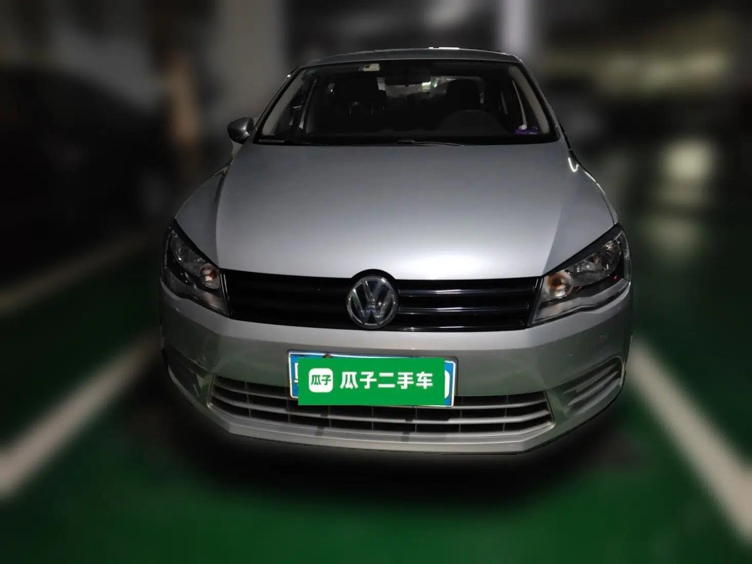 Volkswagen Jetta 2015 Value Edition 1.6L Manual Fashionable Style — миниатюра 2