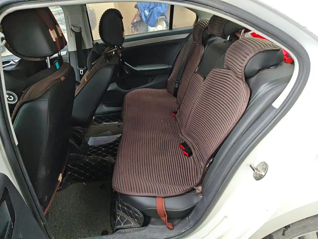 Volkswagen Jetta 2017 1.5L Automatic Comfort Model — миниатюра 18