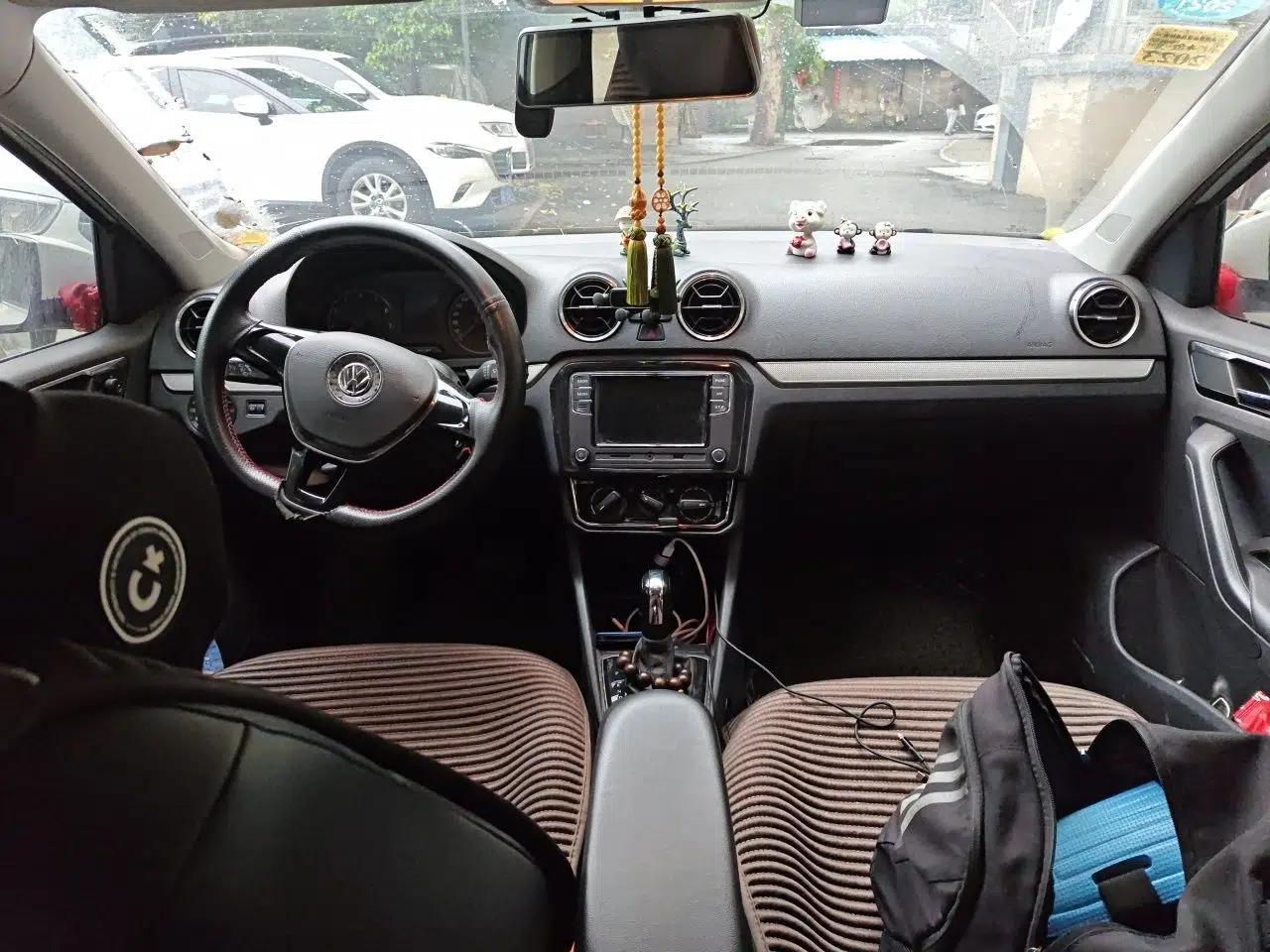 Volkswagen Jetta 2017 1.5L Automatic Comfort Model — миниатюра 10