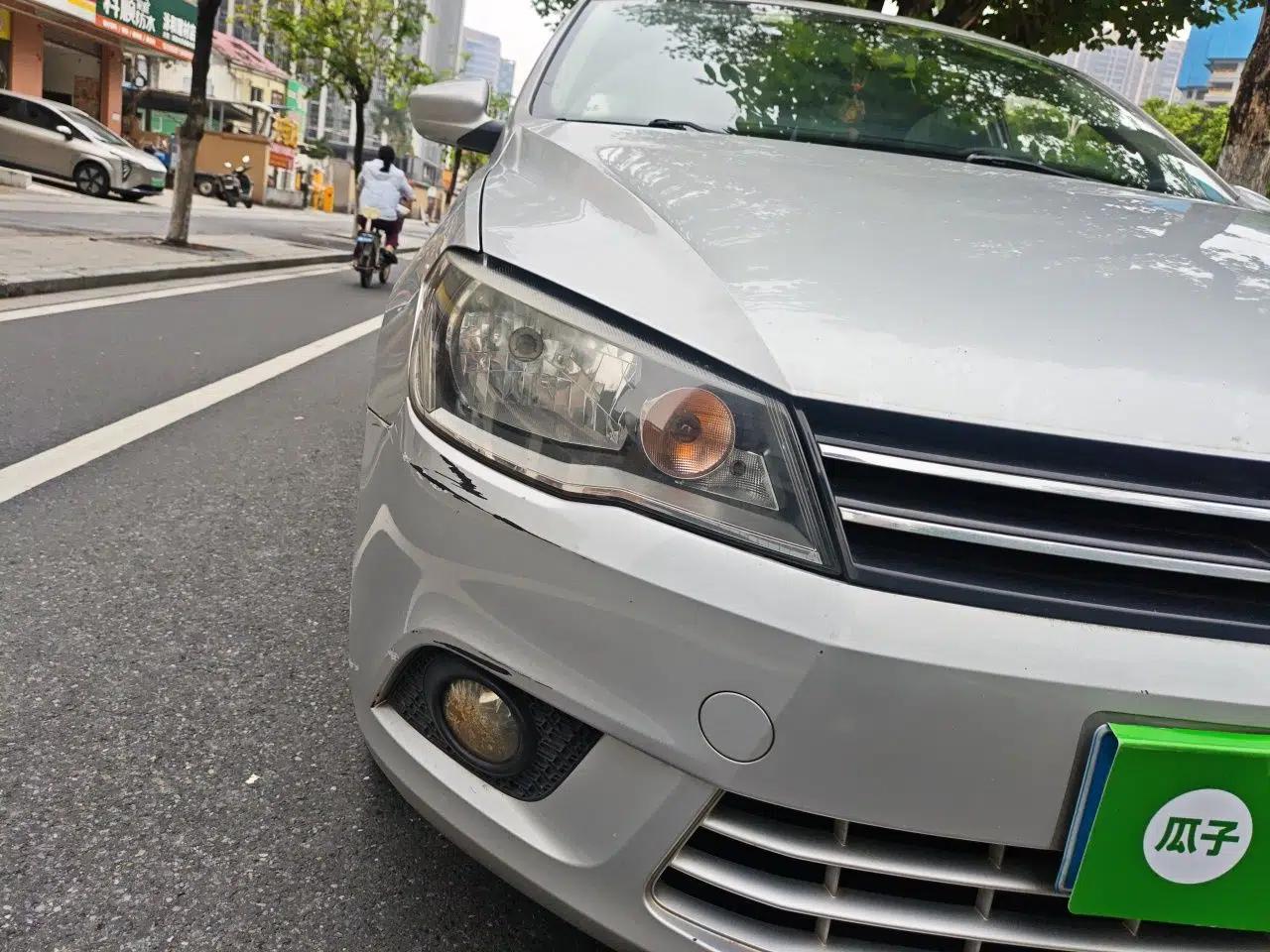 Volkswagen Jetta 2013 1.6L Manual Comfort Model — миниатюра 7