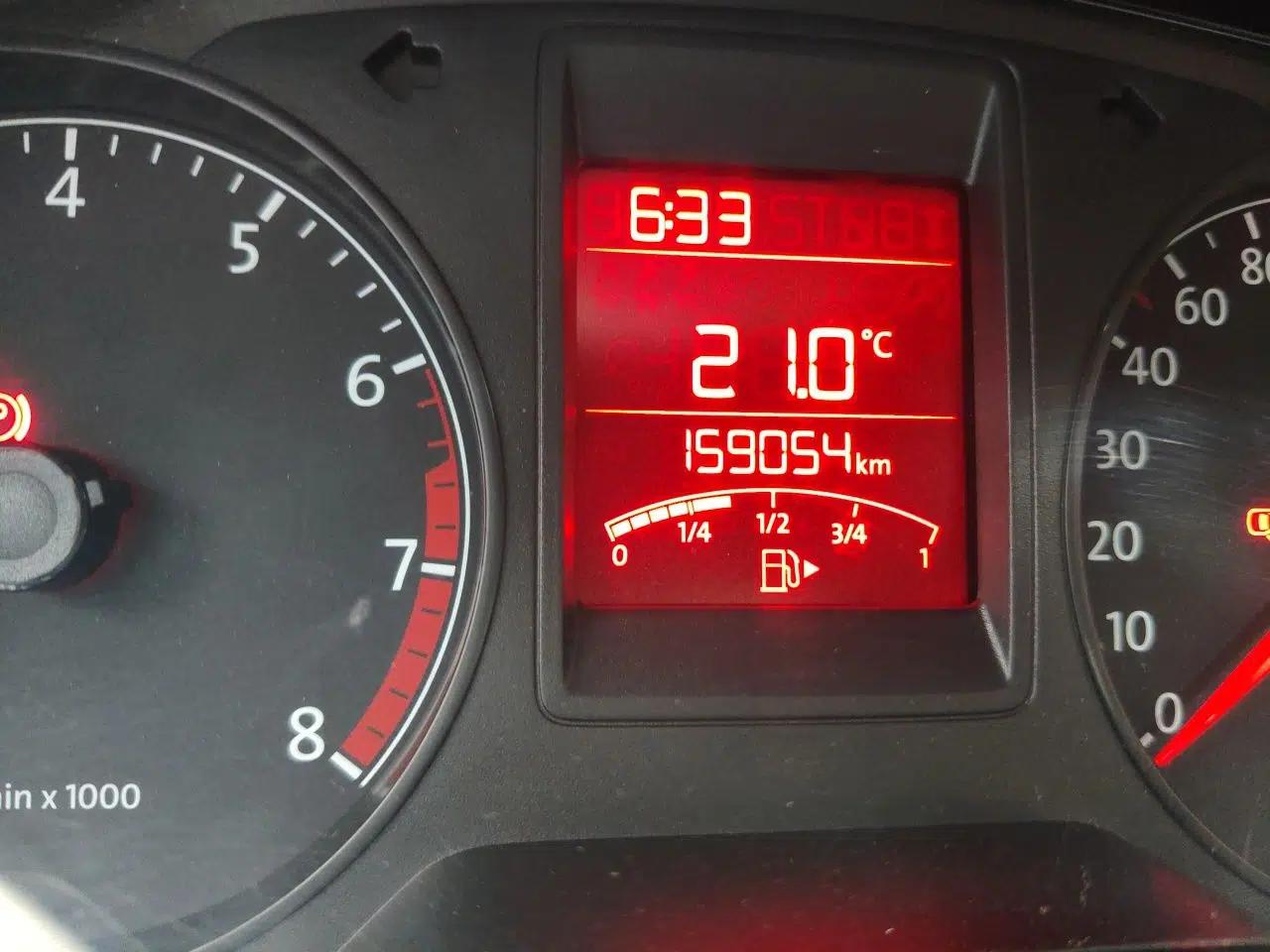 Volkswagen Jetta 2013 1.6L Manual Comfort Model — миниатюра 13