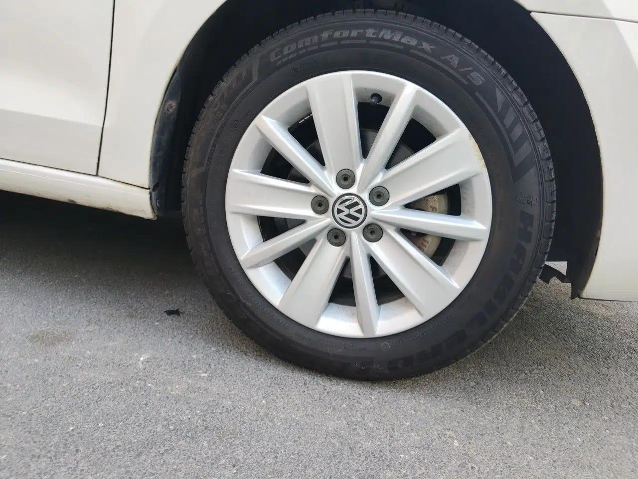 Volkswagen Jetta 2013 1.6L Manual Comfort Model — миниатюра 8