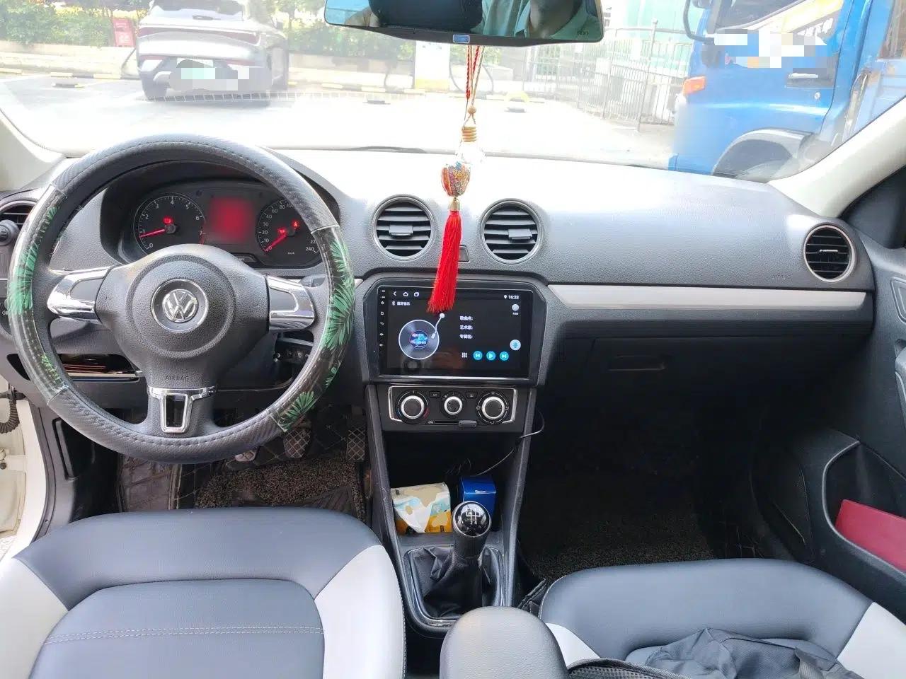 Volkswagen Jetta 2013 1.6L Manual Comfort Model — миниатюра 10