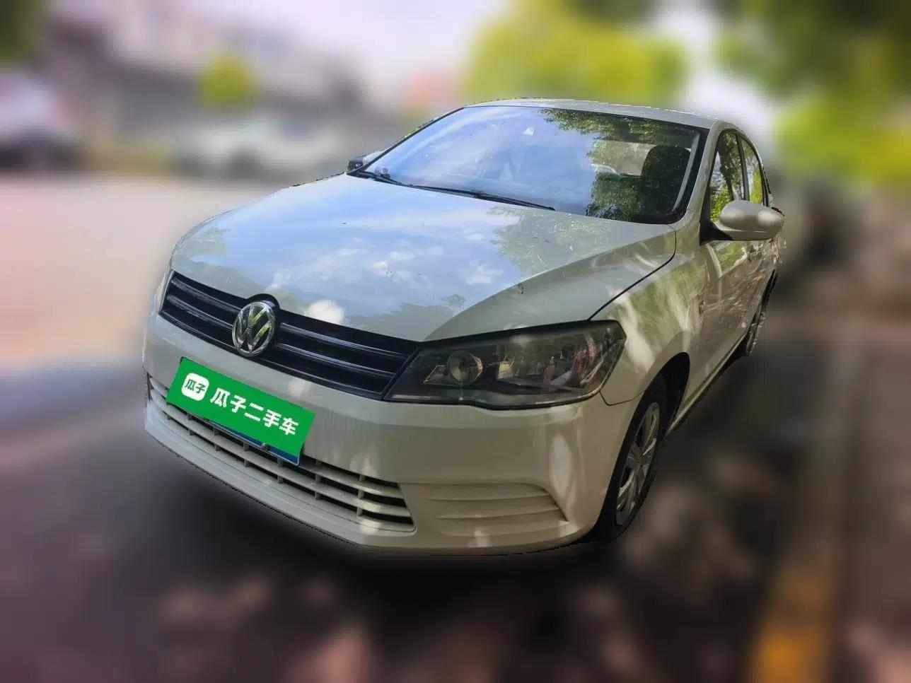 Volkswagen Jetta 2015 1.6L Manual Fashion Edition — миниатюра 1