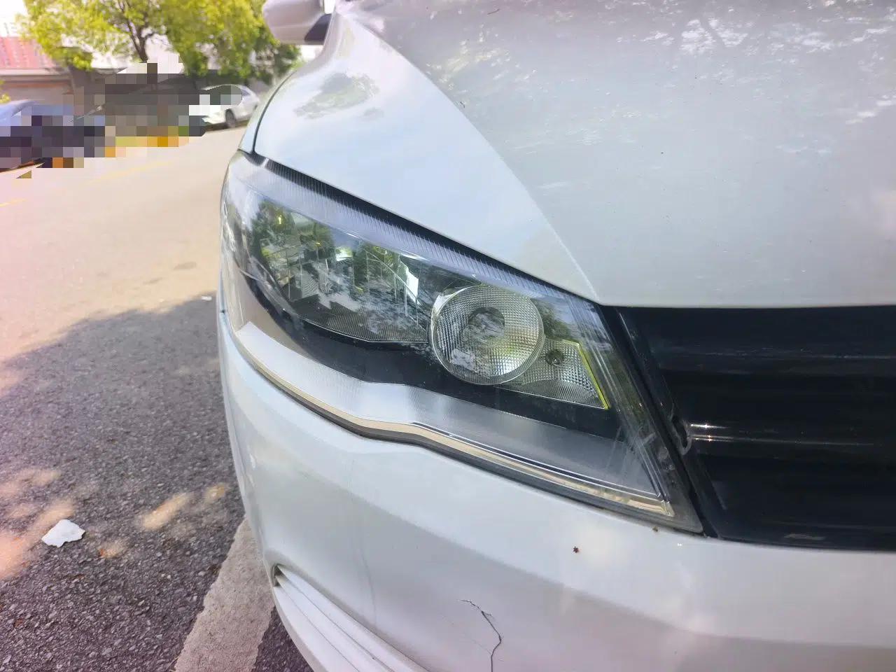 Volkswagen Jetta 2015 1.6L Manual Fashion Edition — миниатюра 7
