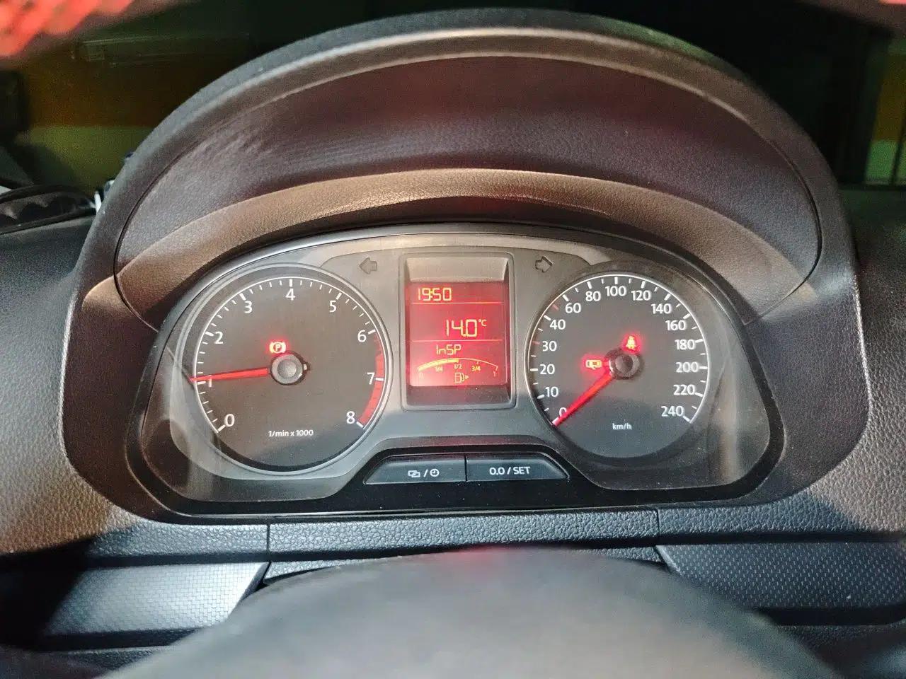Volkswagen Jetta 2015 1.6L Manual Fashion Edition — миниатюра 12