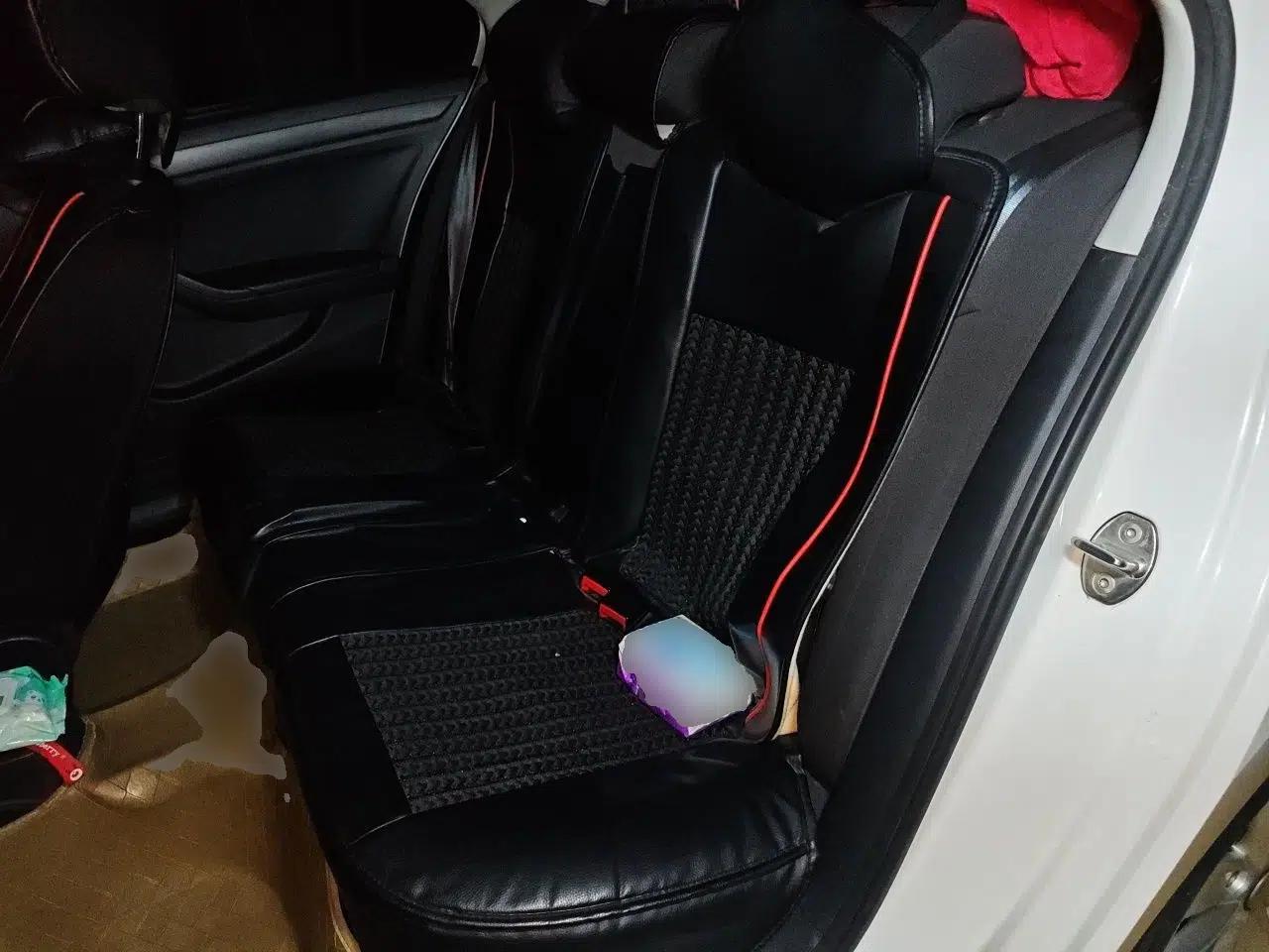 Volkswagen Jetta 2015 1.6L Manual Fashion Edition — миниатюра 18