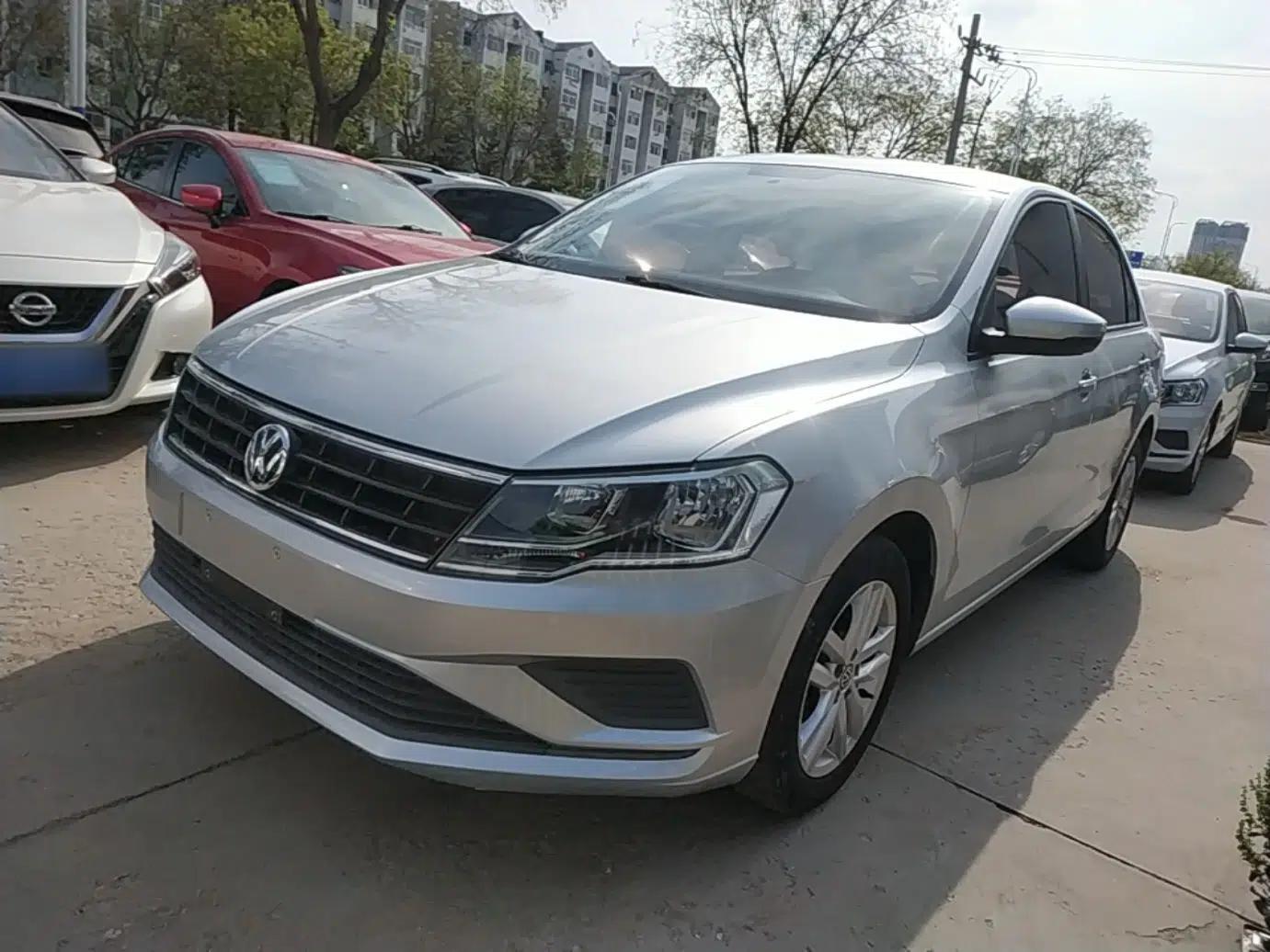 Volkswagen Jetta 2019 Dream Edition 1.4L Manual Fashion Version — миниатюра 1