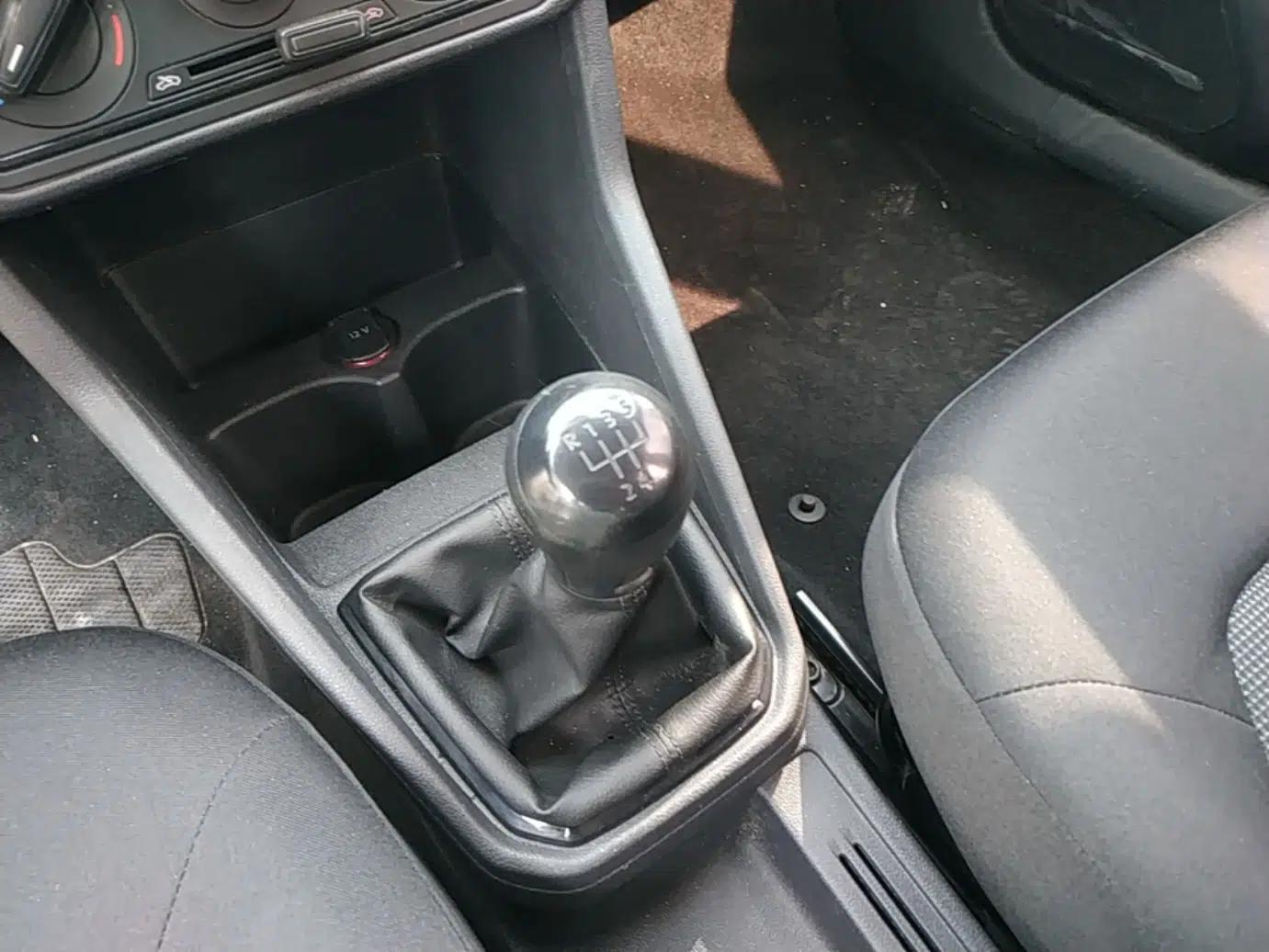 Volkswagen Jetta 2019 Dream Edition 1.4L Manual Fashion Version — миниатюра 17