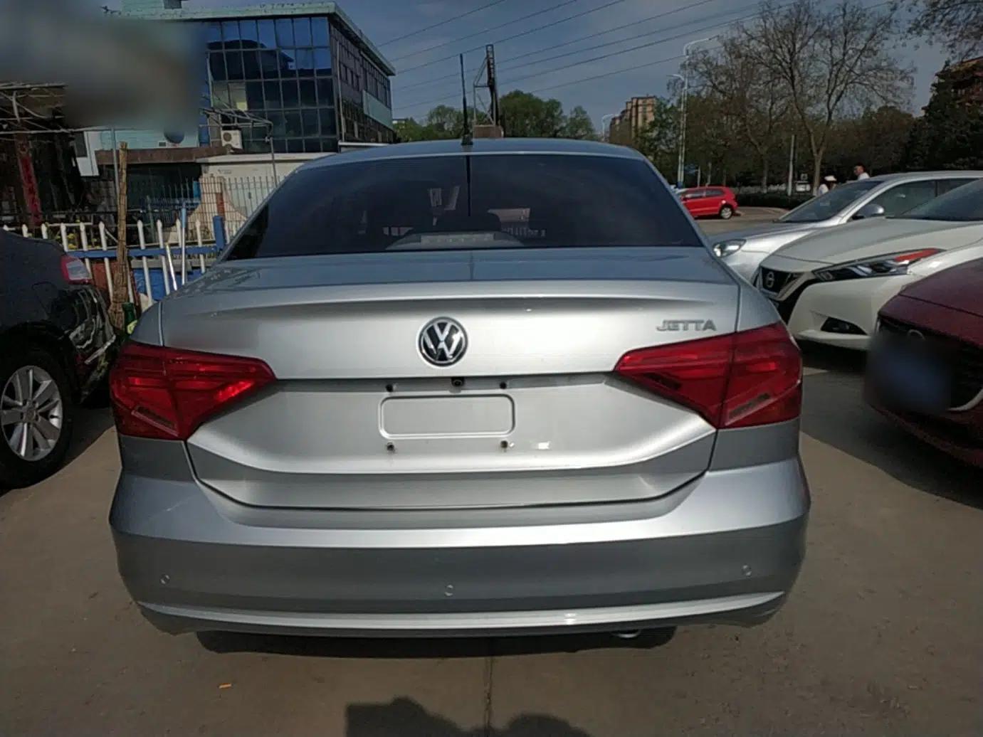 Volkswagen Jetta 2019 Dream Edition 1.4L Manual Fashion Version — миниатюра 5