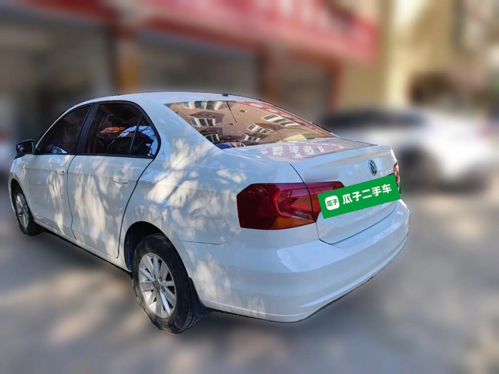 Volkswagen Jetta 2017 1.4L Manual Fashion Edition — миниатюра 4