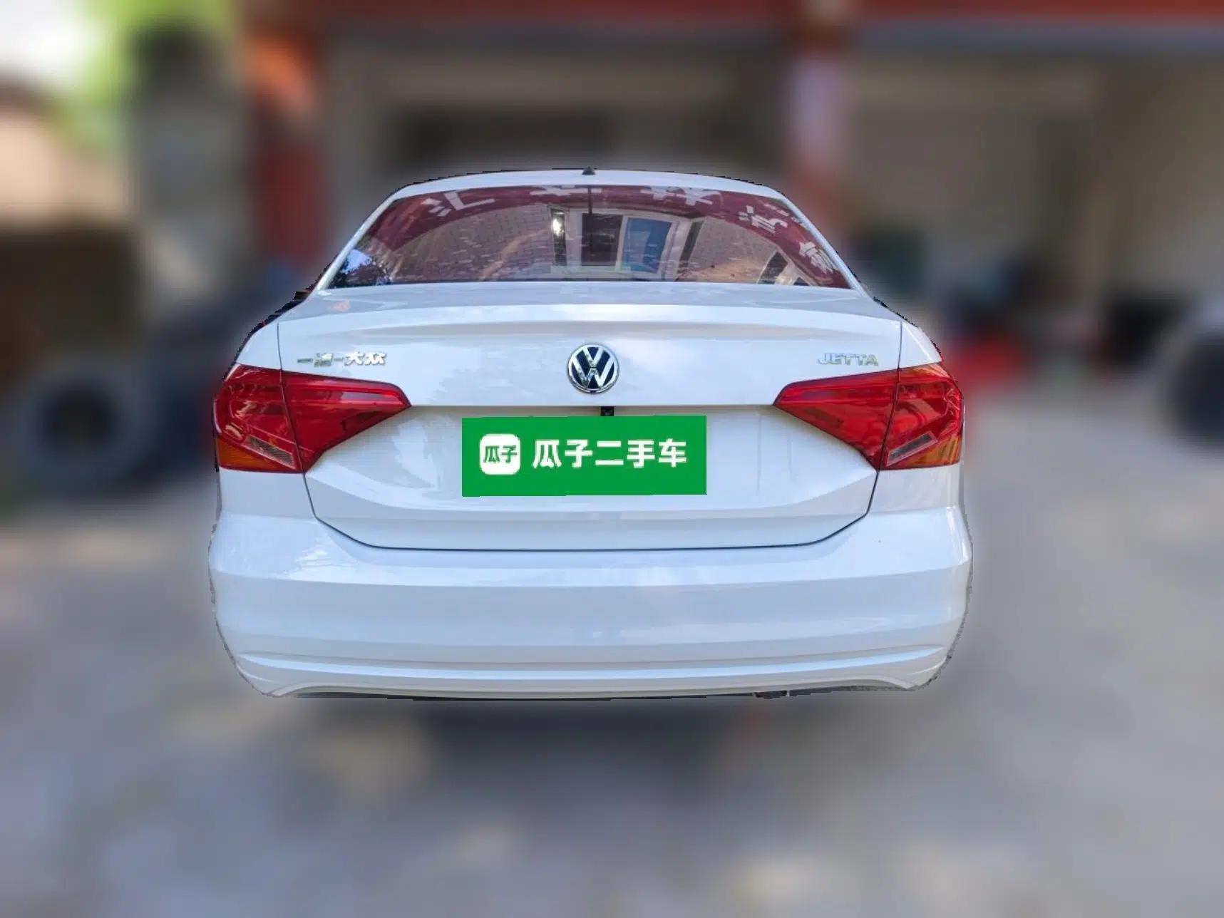 Volkswagen Jetta 2017 1.4L Manual Fashion Edition — миниатюра 5