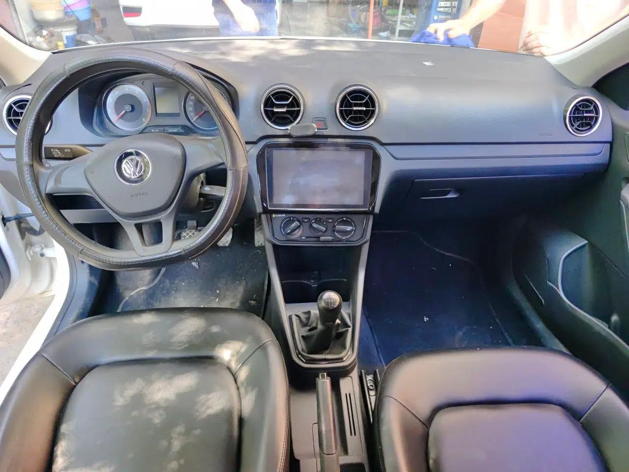 Volkswagen Jetta 2017 1.4L Manual Fashion Edition — миниатюра 10