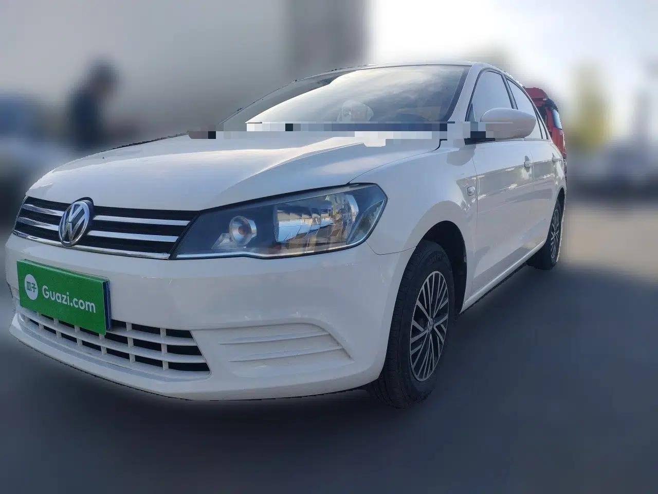 Volkswagen Jetta 2013 1.6L Manual Fashion Edition — миниатюра 1