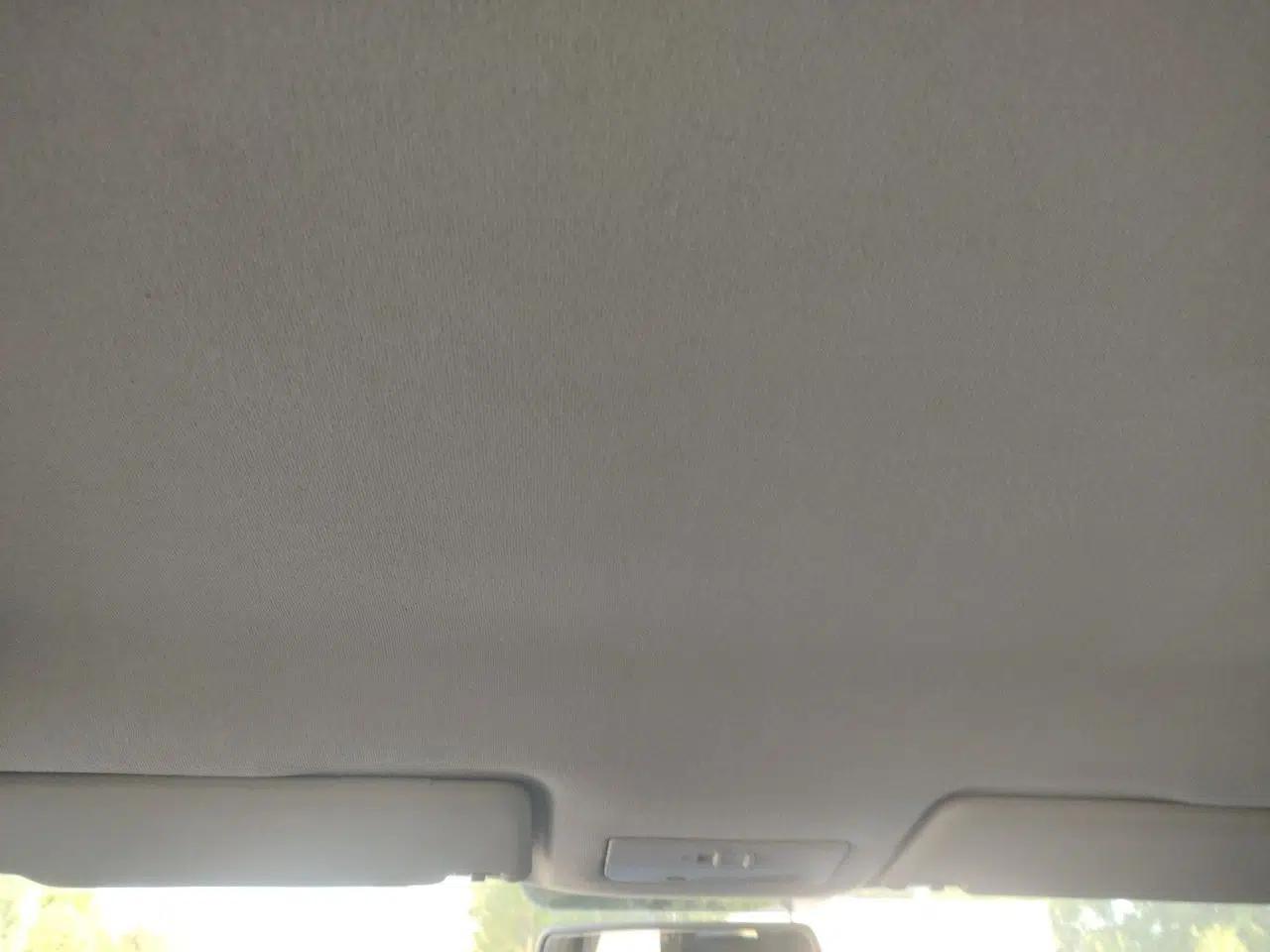 Volkswagen Jetta 2013 1.6L Manual Fashion Edition — миниатюра 19