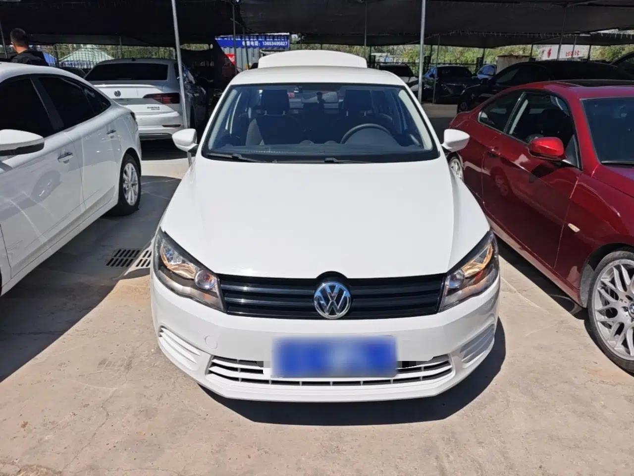 Volkswagen Jetta 2015 1.4L Manual Fashion Model — миниатюра 2
