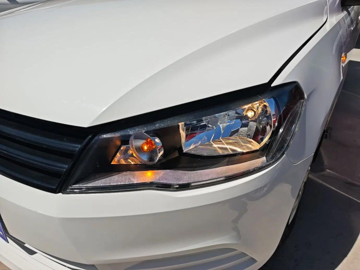 Volkswagen Jetta 2015 1.4L Manual Fashion Model — миниатюра 5