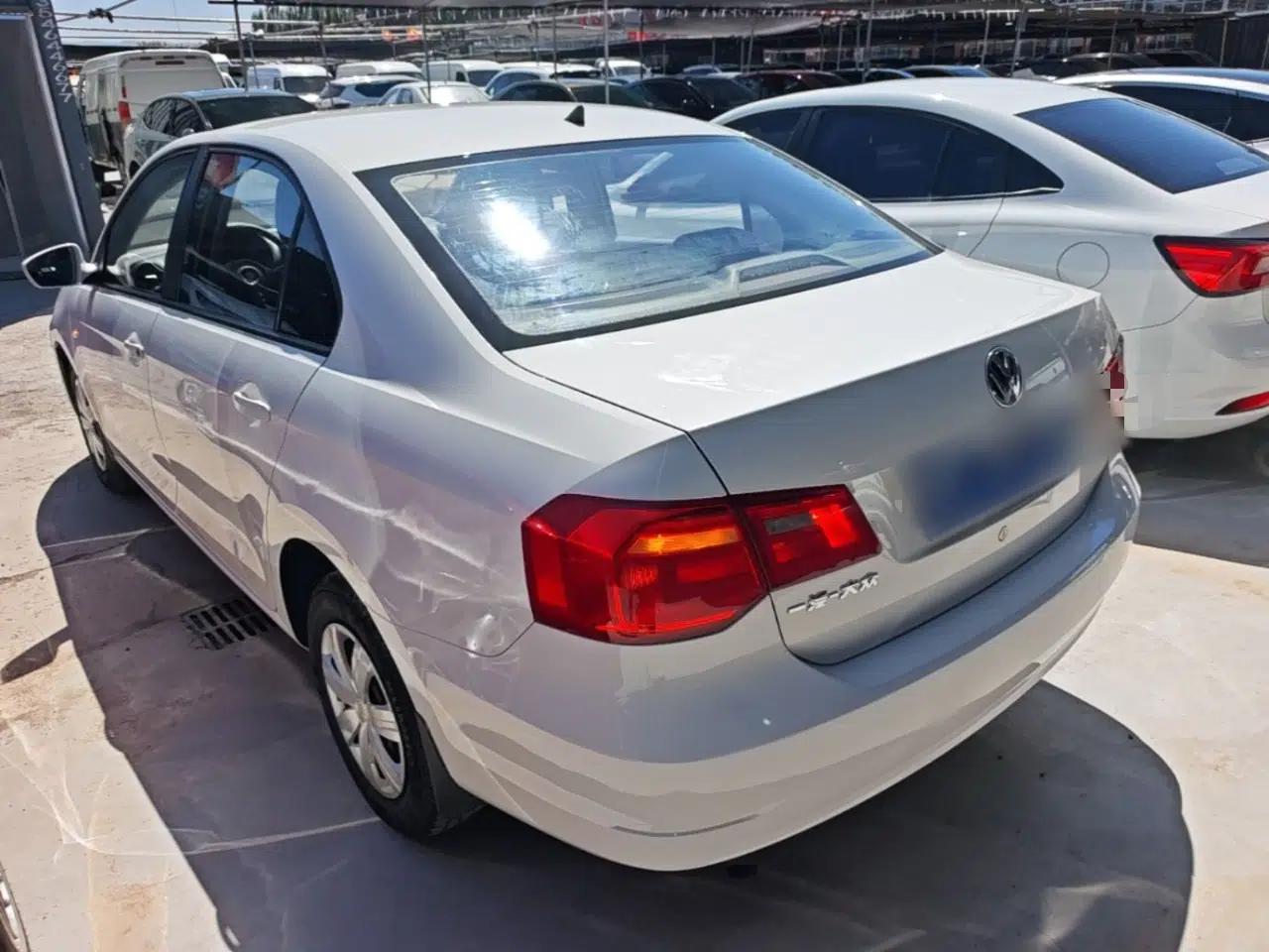 Volkswagen Jetta 2015 1.4L Manual Fashion Model — миниатюра 7
