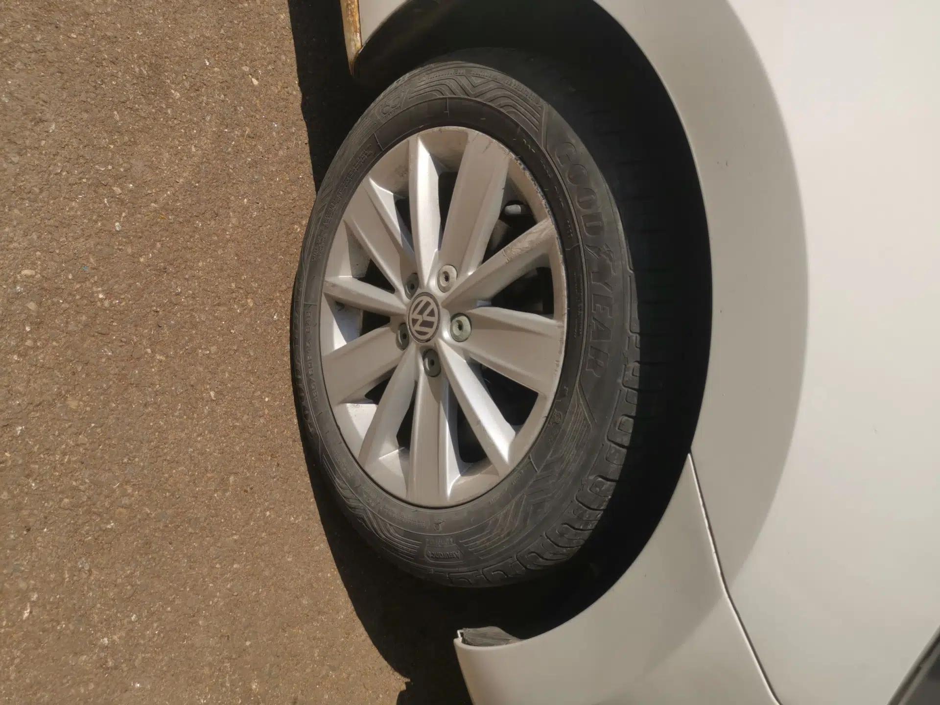 Volkswagen Jetta 2013 1.6L Manual Comfort Model — миниатюра 8