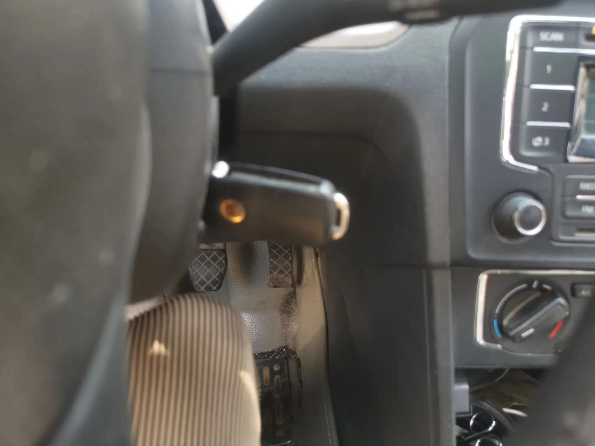 Volkswagen Jetta 2013 1.6L Manual Comfort Model — миниатюра 9