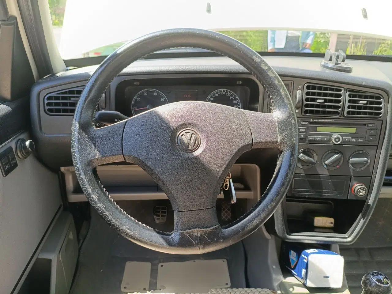 Volkswagen Jetta 2010 1.6L Partner — миниатюра 11