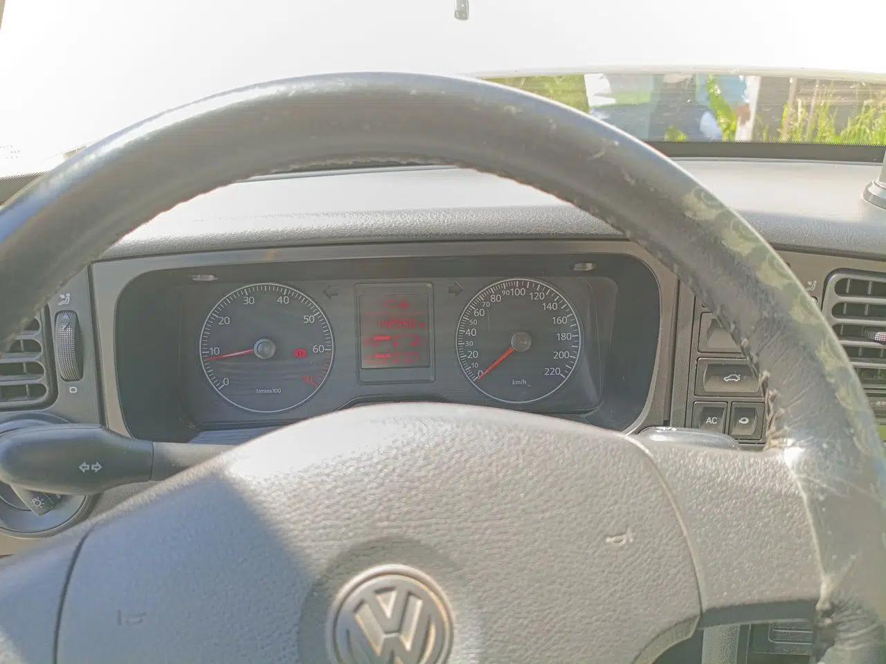 Volkswagen Jetta 2010 1.6L Partner — миниатюра 12