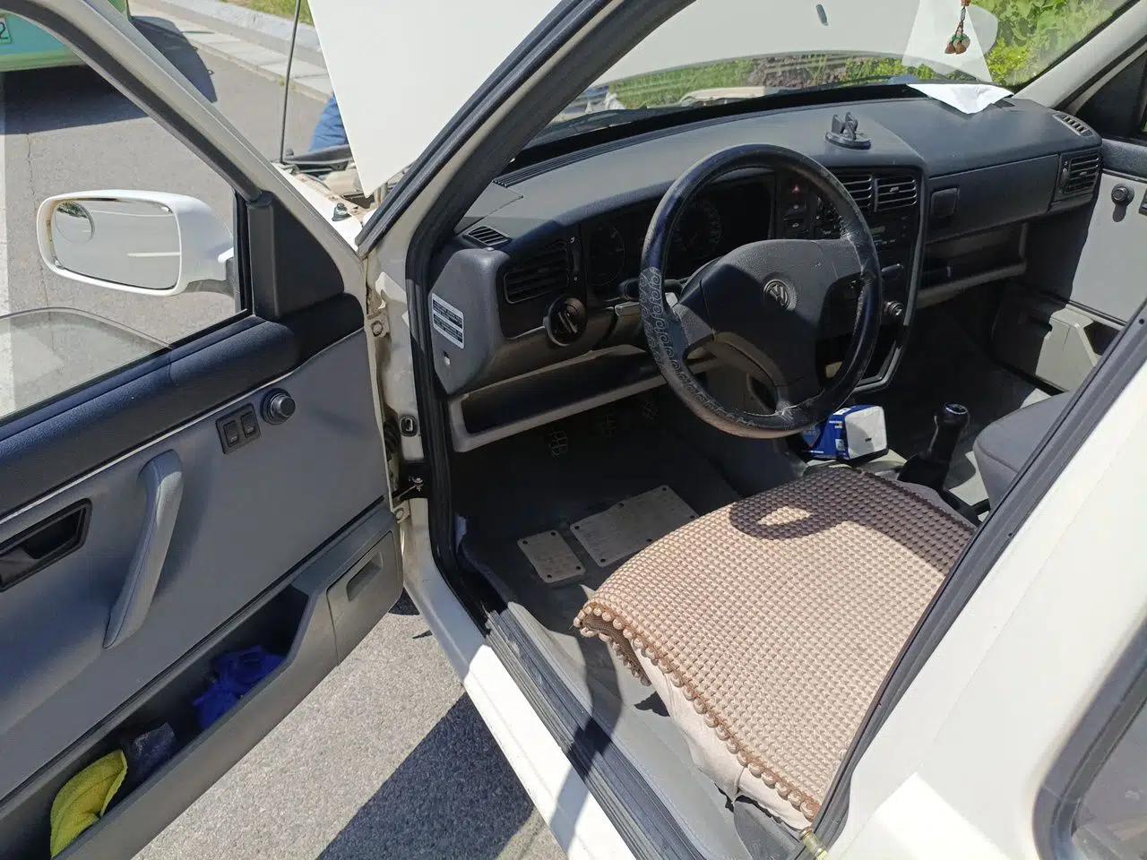 Volkswagen Jetta 2010 1.6L Partner — миниатюра 17