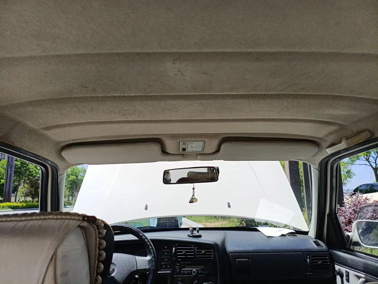Volkswagen Jetta 2010 1.6L Partner — миниатюра 19