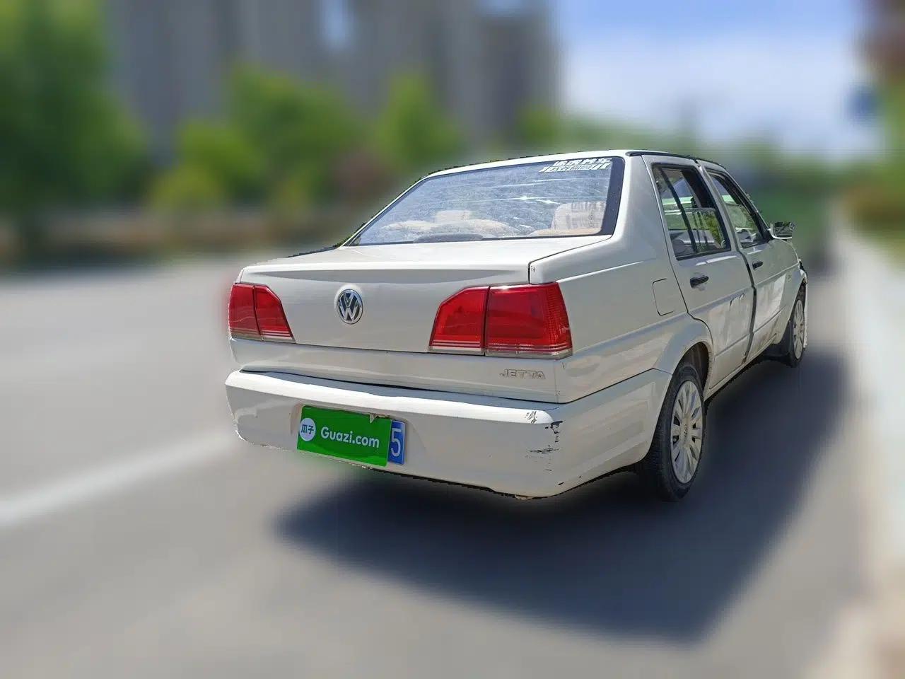 Volkswagen Jetta 2010 1.6L Partner — миниатюра 6