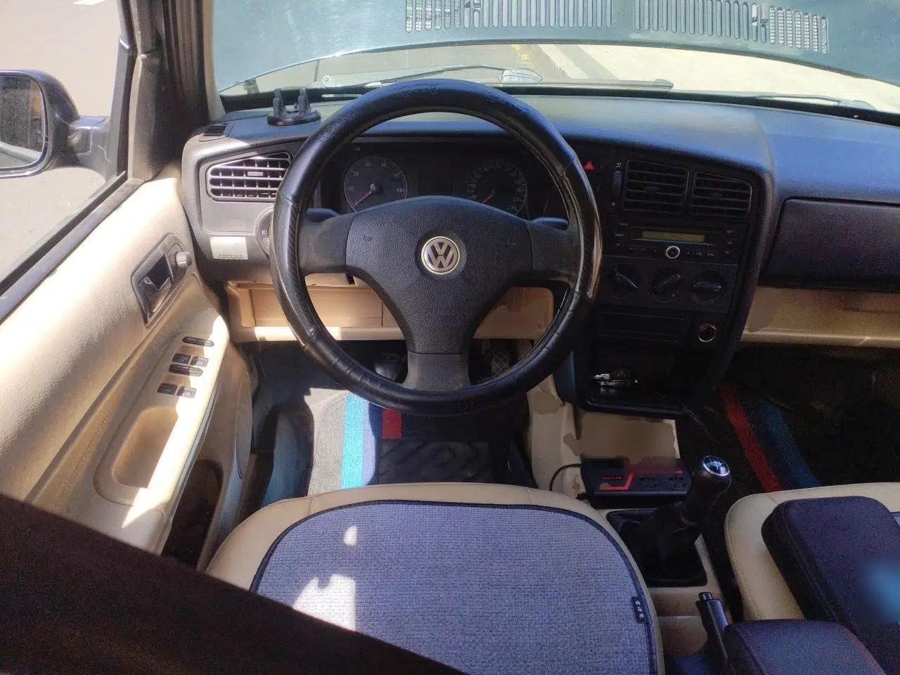 Volkswagen Jetta 2010 1.6L Vanguard — миниатюра 11