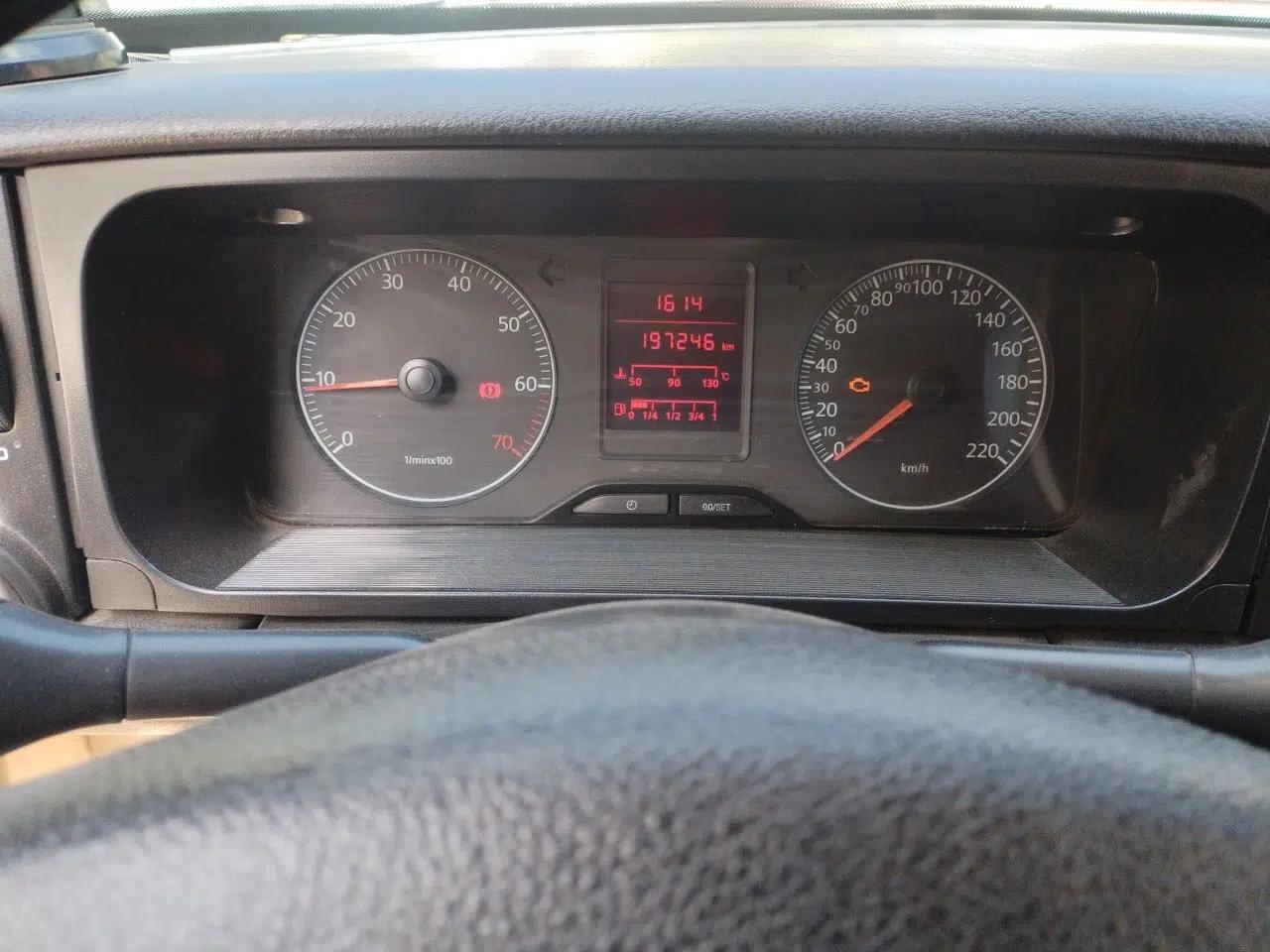 Volkswagen Jetta 2010 1.6L Vanguard — миниатюра 12