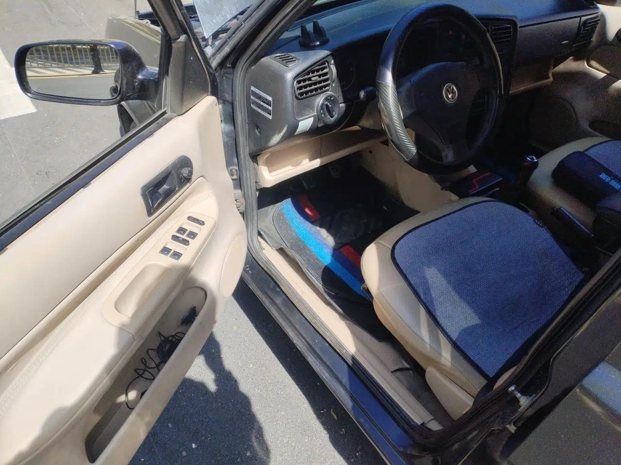 Volkswagen Jetta 2010 1.6L Vanguard — миниатюра 17