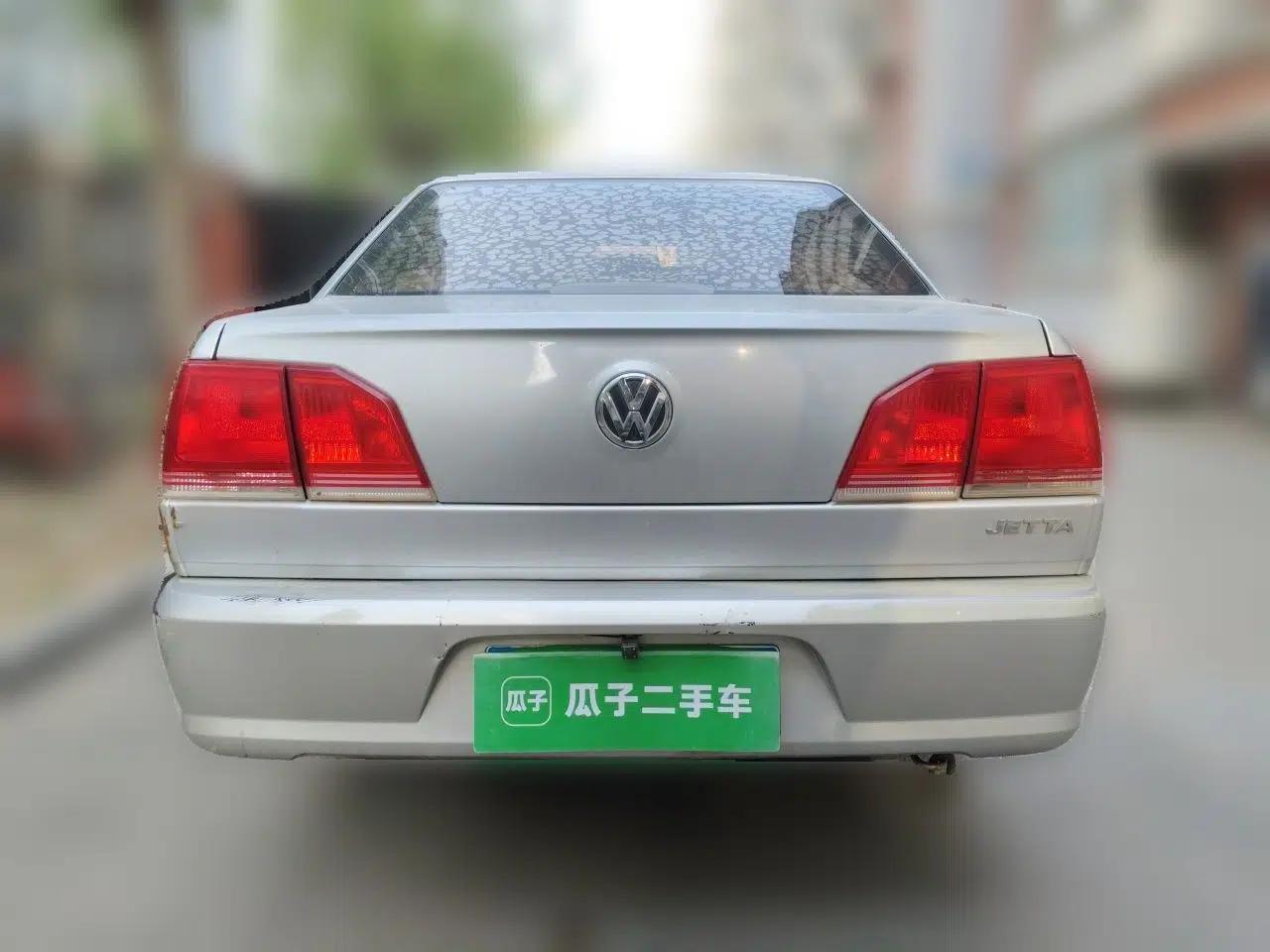 Volkswagen Jetta 2010 1.6L Partner — миниатюра 5