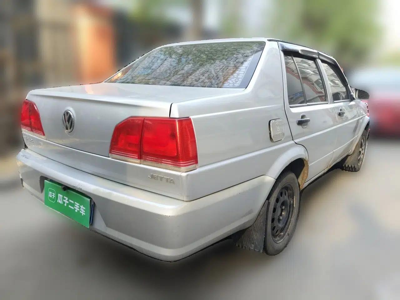 Volkswagen Jetta 2010 1.6L Partner — миниатюра 6